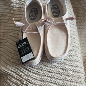 NWT Hey Dude Women's Light Pink Wendy Star